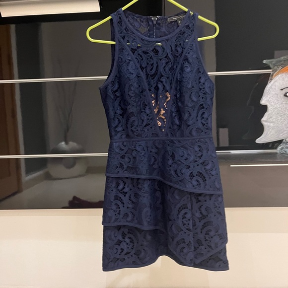 BCBG Hannah scroll lace dress - Picture 5 of 8